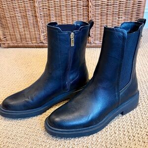 Kenneth Cole Reaction Anabelle Chelsea Boots